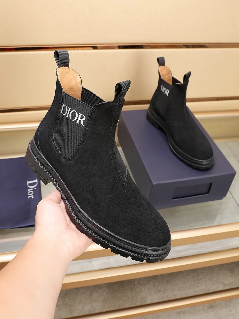 Men's men's shoes 💰P500💰[Dior] Dior ✨ is online at the same time 👏 This casual sneaker is a new product in the series and continues Di*r's classic style. The upper is made of original first-layer cowhide, paired with a textured outsole, and the brand's iconic details are on the side openings to enhance the style. Fashionable and versatile. Create a casual look. Size: 38-44 (45 customized)